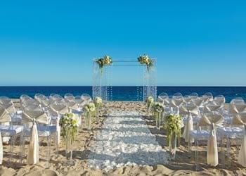 Beach wedding in Cabo